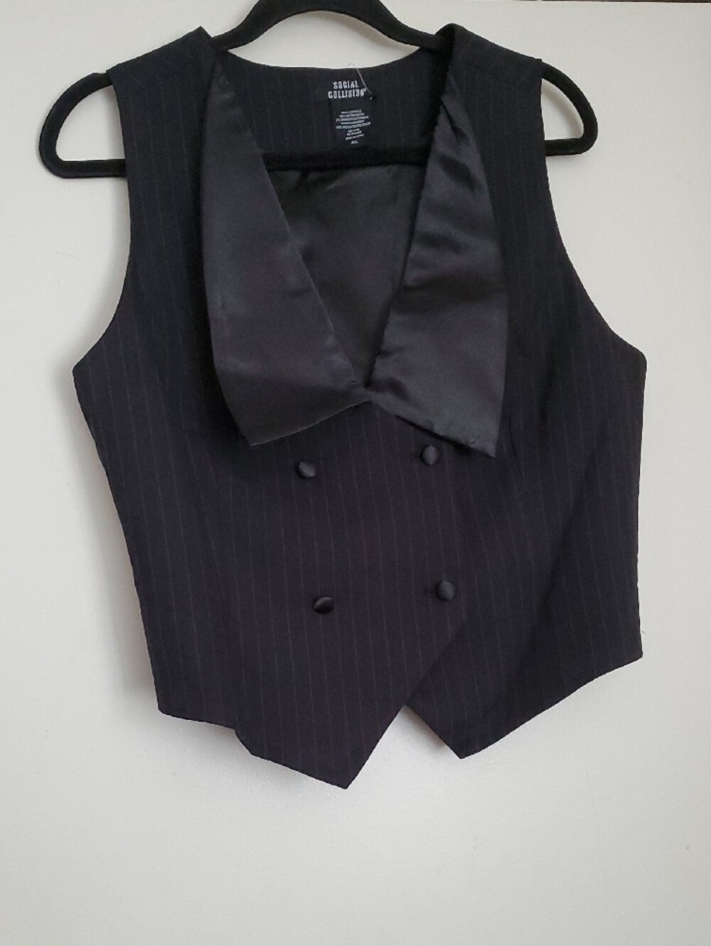 Social Collision Black Pinstripe Double-Breasted Girls Satin-Lapel Vest - Picture 4 of 14